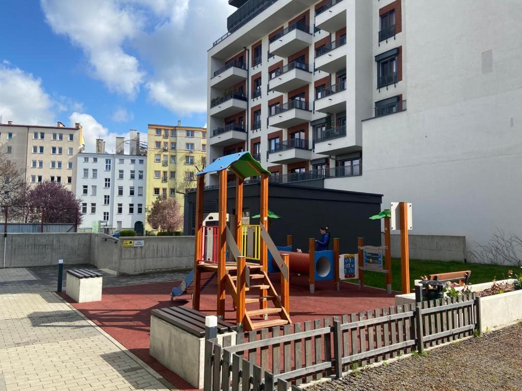 Komfort W Centrum Parking Βρότσλαβ Εξωτερικό φωτογραφία
